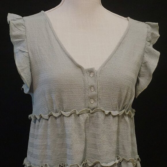 Atelier by Kirious Sage Green V Neck Tiered Babydoll Top Women’s Medium - Picture 2 of 7